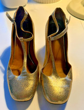 Sezanne Metallic Gold T-bar