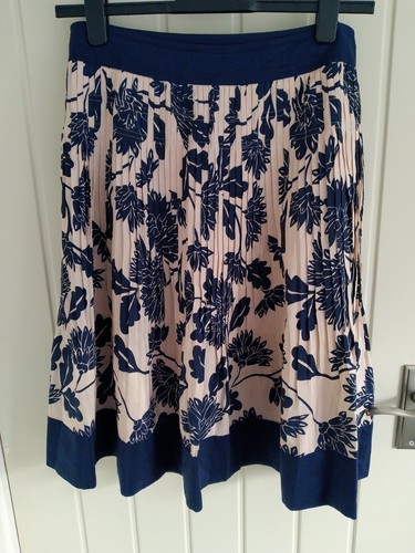 Coast womens pleated knee - womens,