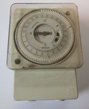 GRASSLIN  ANALOGUE 24hr SEGMENT TIMER DIN RAIL MOUNT