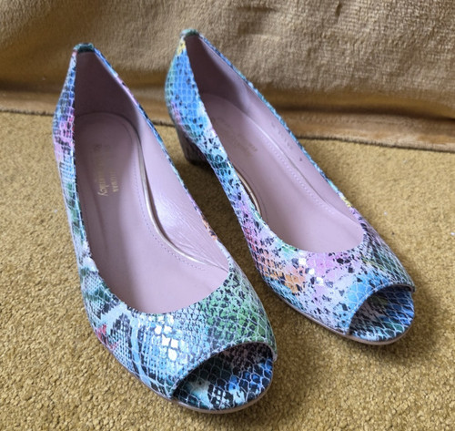 Russell bromley stuart - &, bromley/stuart