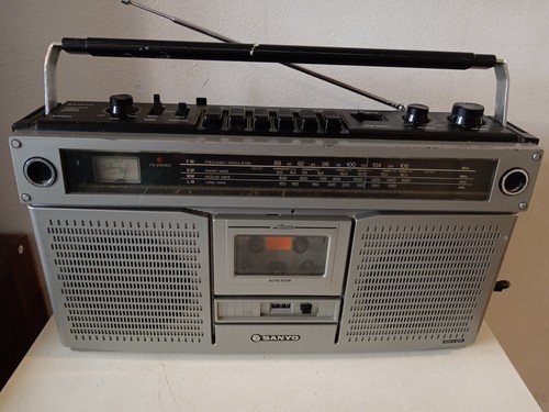 Sanyo m9922l ghetto blaster - m9922l,