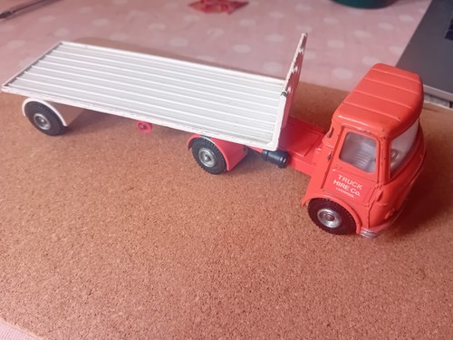 Dinky toys aec - dinky,