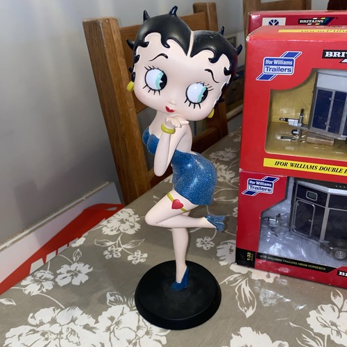 Betty boop blowing - betty,