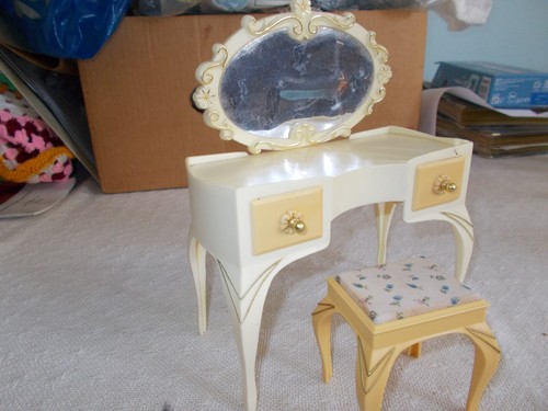 Vintage sindy doll dressing - sindy,