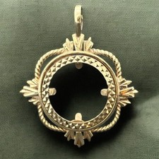 Vintage 1985 Half Sovereign Coin Mount Pendant - 9ct Yellow Gold - 32x30mm