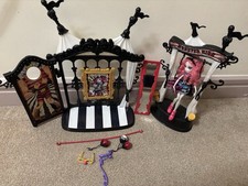 Monster High Doll Freak Du Chic Circus Scaregrounds With Rochelle Goyle