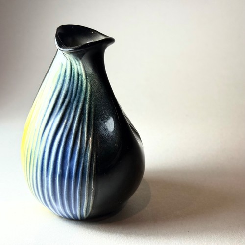 Biomorphic studio style bud - a,