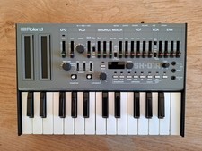 Roland SH01A & K-25M Keyboard - Boxed, excellent condition, free postage