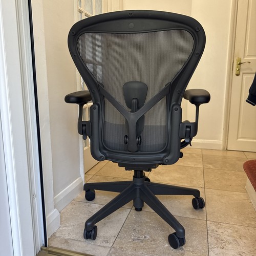 Herman miller aeron chair - herman,