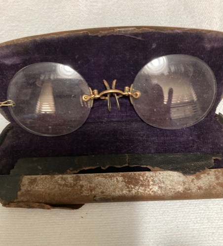 Antique nose pinch - antique, glasses