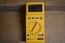 FLUKE 27 MULTIMETER