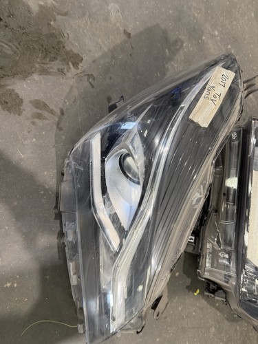 Toyota yaris headlight - yaris,