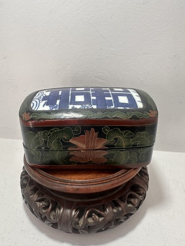 Very old chinese lacquer box - old,