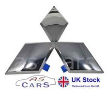 Mitsubishi L200 Front Grille Logo Emblem MK5 2015-2019 GENUINE 7415A560