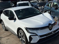 2024 RENAULT MEGANE MK5 E TECH WHITE  DOOR CARD LEFT FRONT-BREAKING