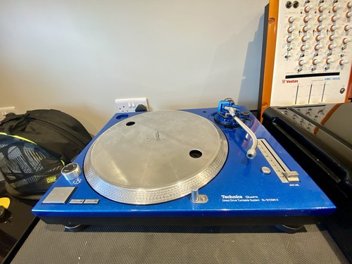 Technics sl1210 mk5 turntable - technics,