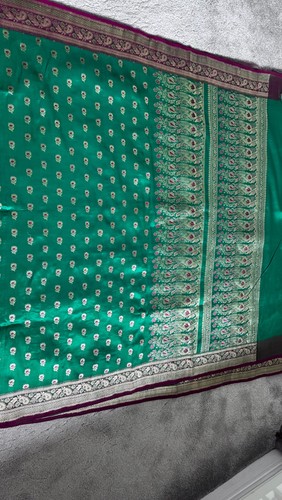 100 quality silk green - 100%, gold
