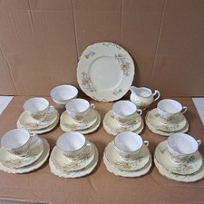 VINTAGE - COLCLOUGH BONE CHINA TEA SET - FLORAL ON GREEN FLOWER - 27 PIECES 