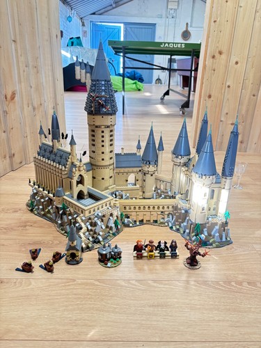 Large hogwarts castle - large,