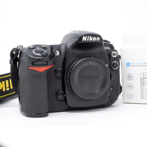 Nikon d300s 3mp dslr - 12.3mp,