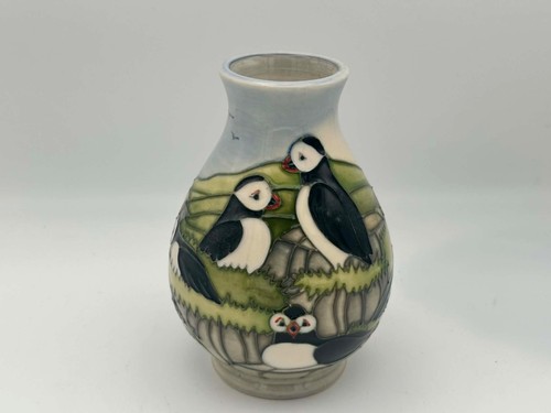Moorcroft pottery handpainted - pottery,