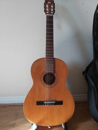 Classical guitar goya spanish - spanish,