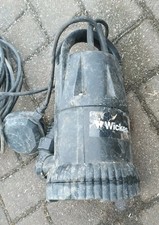 WICKES SUBMERSIBLE WATER PUMP