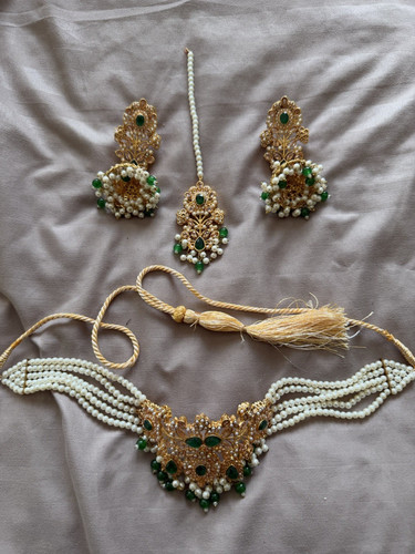 Gold tone indian jewellery set - gold,