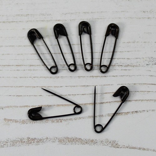 Coloured safety pins 27mm - pins,