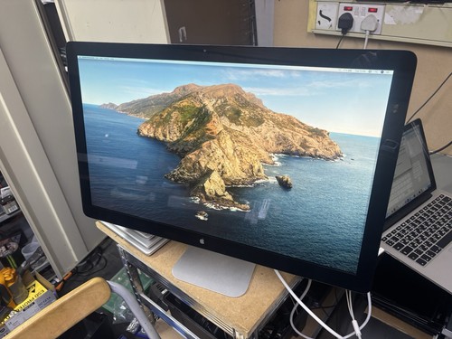 Apple thunderbolt display - thunderbolt,