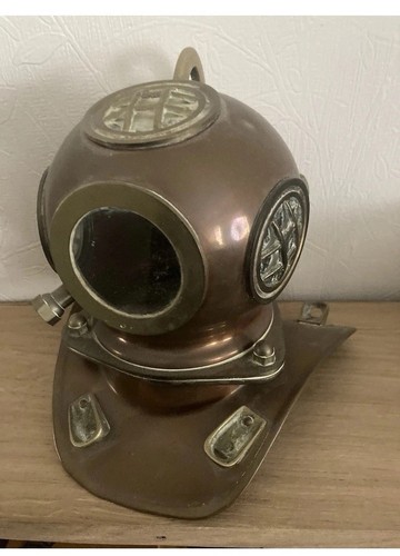 Brass and copper diving helmet - copper,