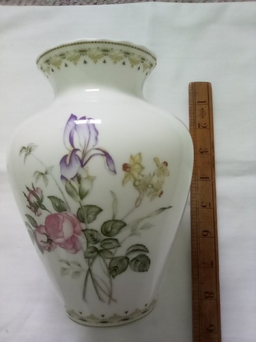Vintage royal doulton - royal,
