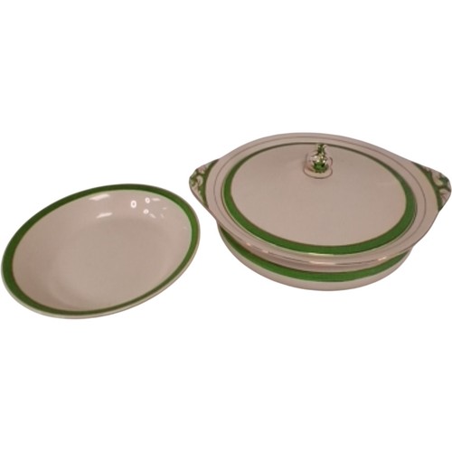 Queens green solian ware soup - queens,