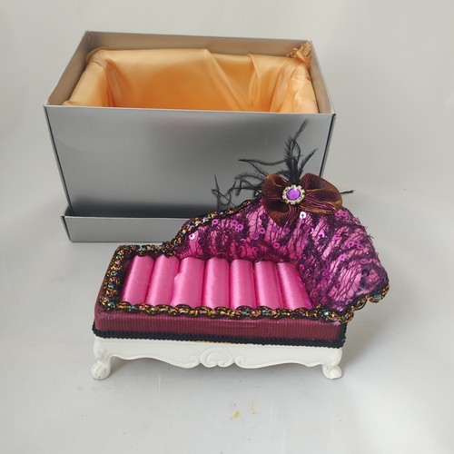 Ring holder pink chaise - holder,