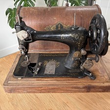 Vintage 28k Singer Hand Crank
