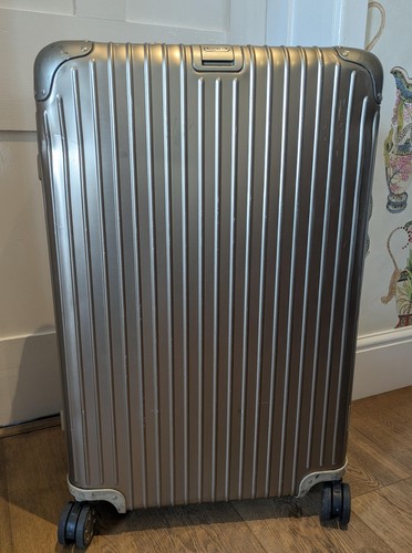 Pre lvmh rimowa aluminium - pre-lvmh,