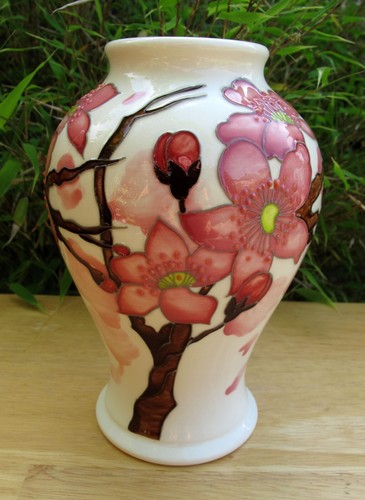Moorcroft confetti vase shape - moorcroft,