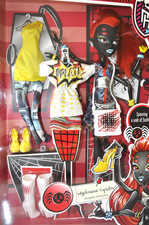 Monster HIgh I Heart Fashion Wydowna Spider Doll-CBX44-2014-Triple Outfits-bnip
