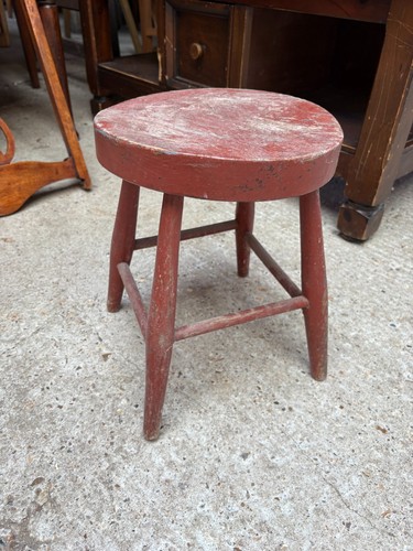 Handmade round wooden stool - round,
