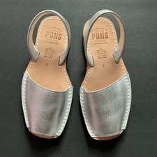 Women's 8 M Pons Classic Style