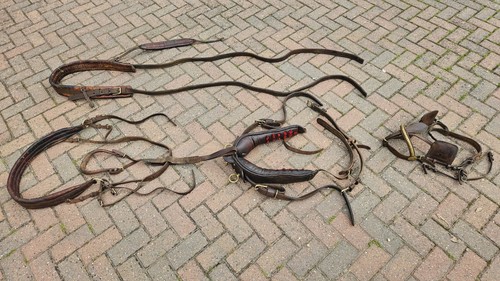 Vintage complete pony size - complete,