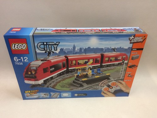 Lego 7938 passenger train new - lego,