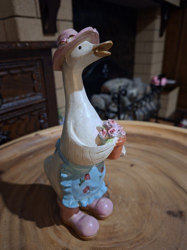 Lovely standing goose - lovely, "standing