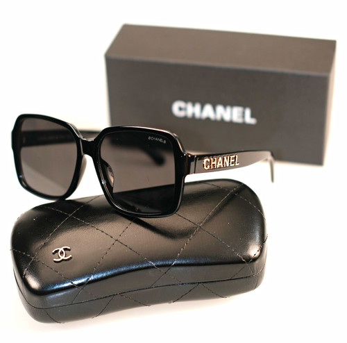 Chanel womens black square - chanel,