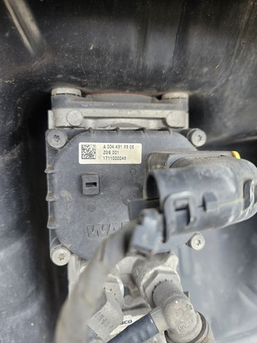 Mercedes brake main - mercedes,