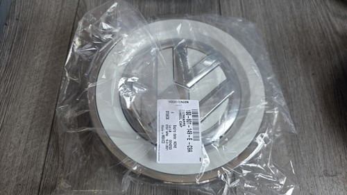 Volkswagen white wheel - volkswagen,