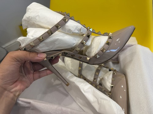 Valentino garavani rockstud - garavani,