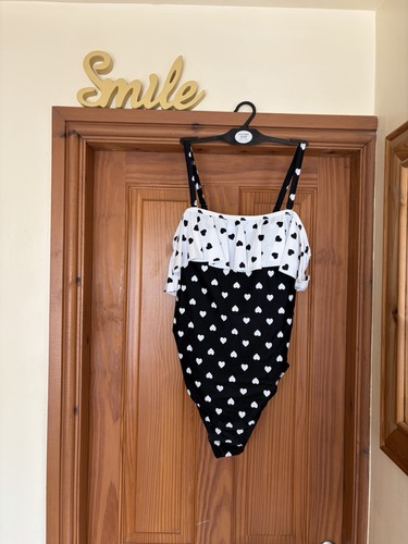 New look holiday shop - new,