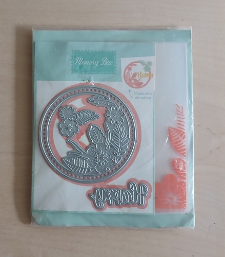 Memory box die stamp set - box,