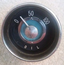 Rare Volvo P1800 early Oil Pressure gauge by Smiths - 1960s